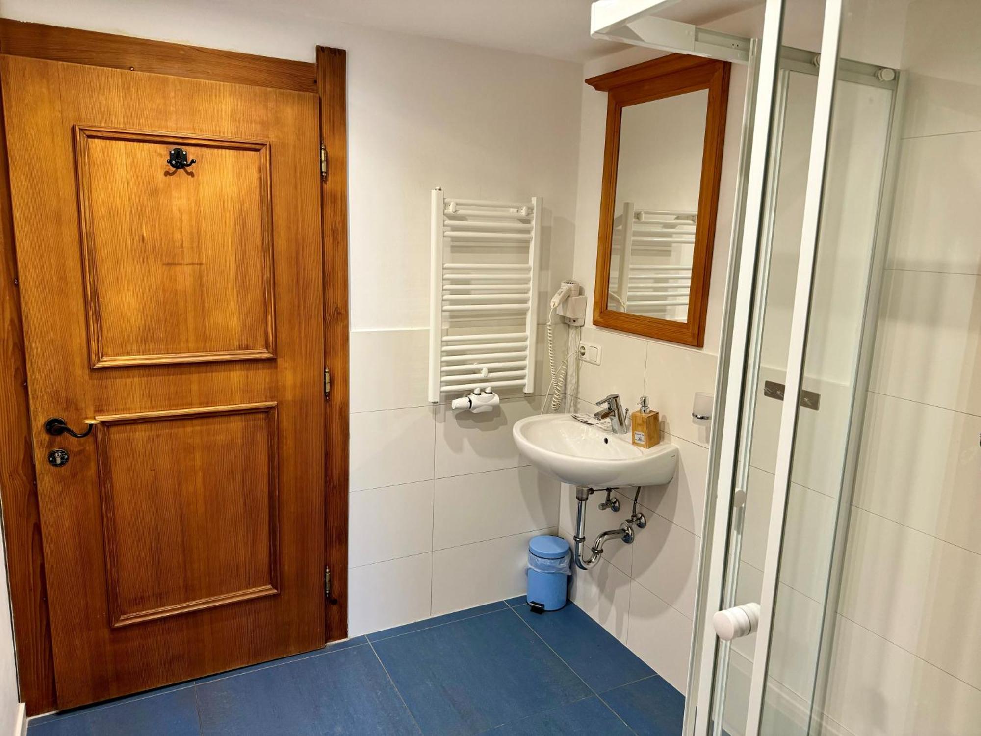 Alpenlodge, Ferienwohnung 3 Тирзе Экстерьер фото